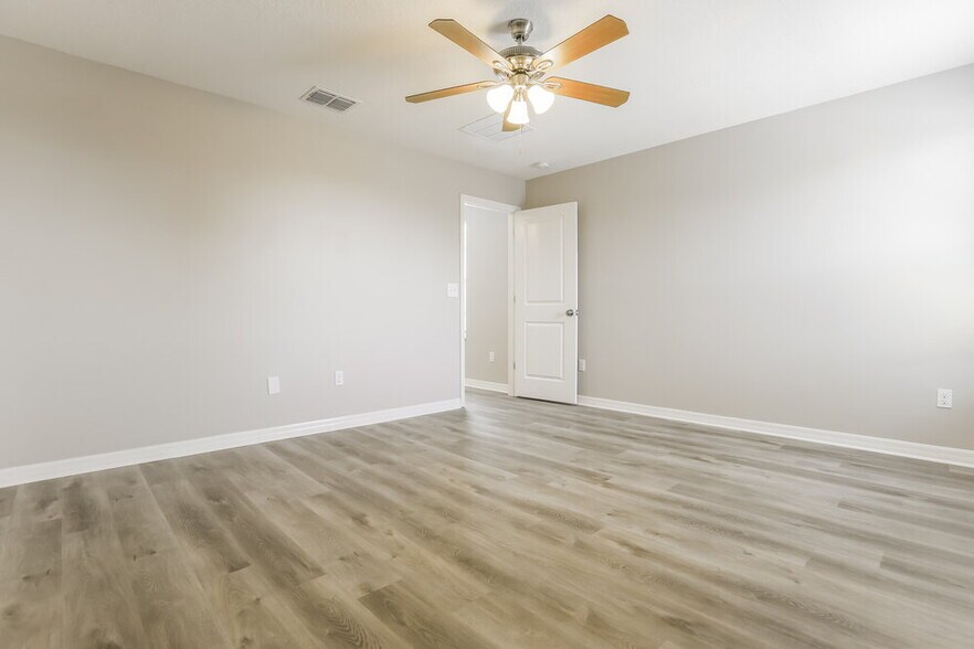 Building Photo - 10418 Carloway Hills Dr