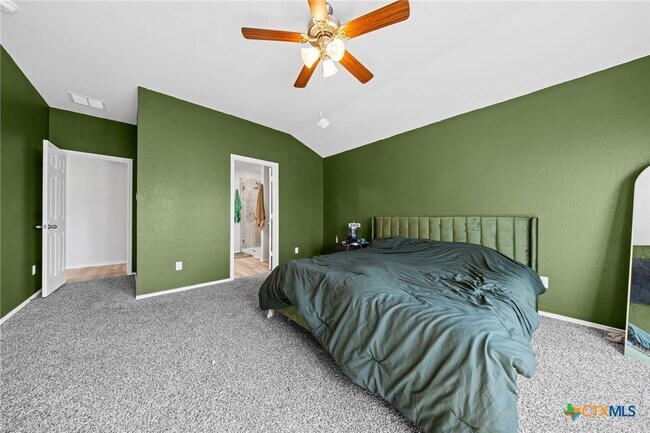 Building Photo - 7203 Gilbert Dr