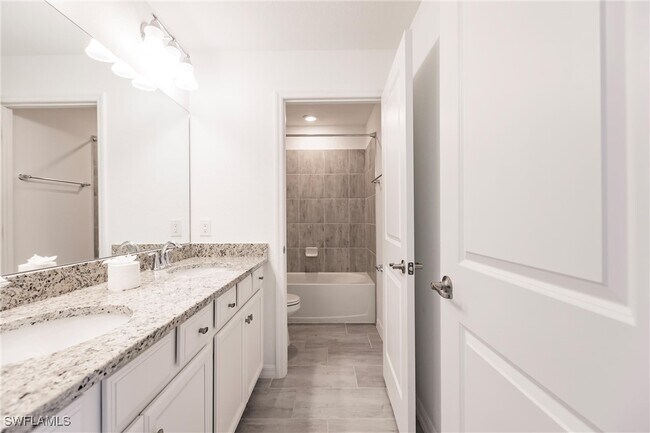 Building Photo - 14599 Cantabria Dr