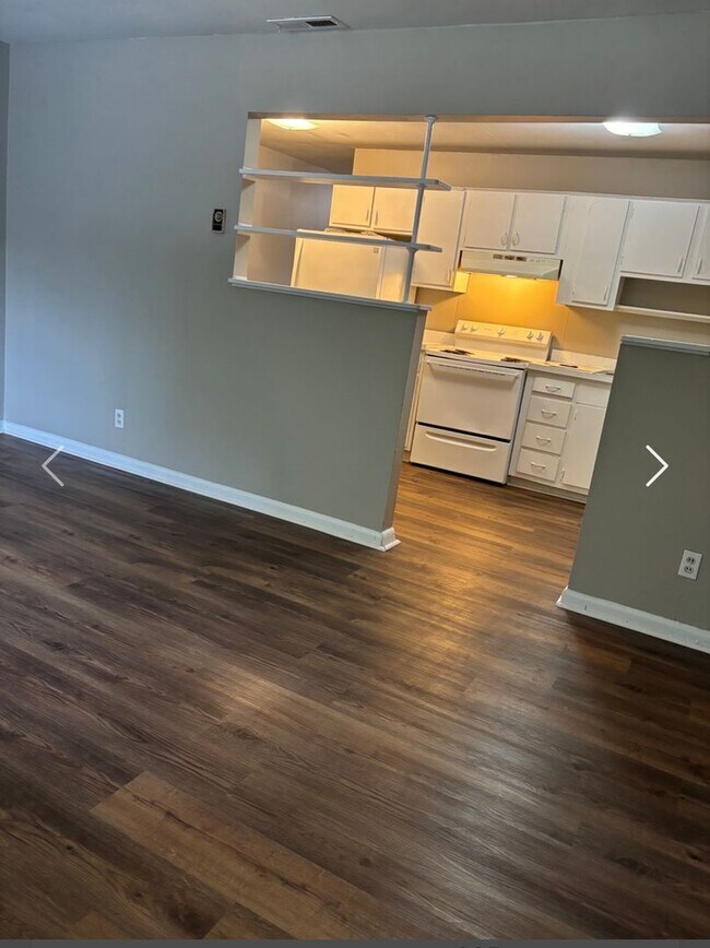 Building Photo - 4812-4814 Pawnee Trail