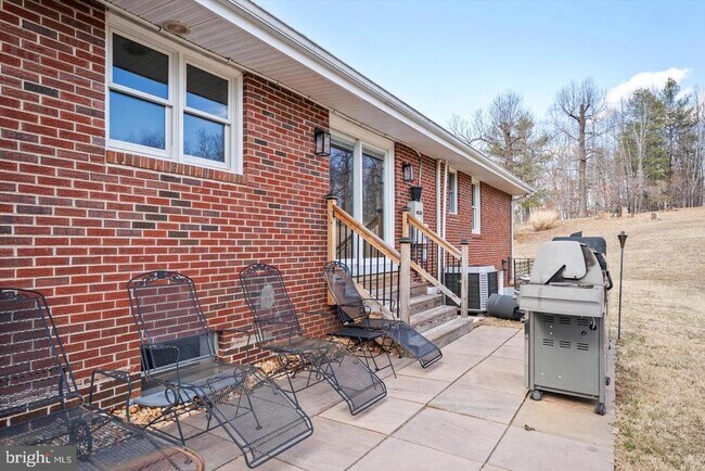Building Photo - 436 Castleton Meadows Ln