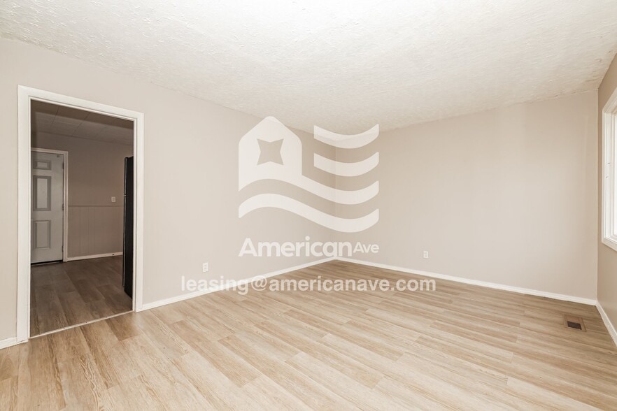 Building Photo - 1385 Guenther Rd