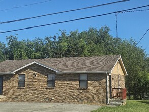 Building Photo - 3705 Brickmont Dr