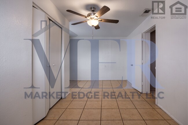 Building Photo - 5Bed/2Bath Home at 35th Ave/Cactus! Ready for Immediate Move-In! -- NO HOA!