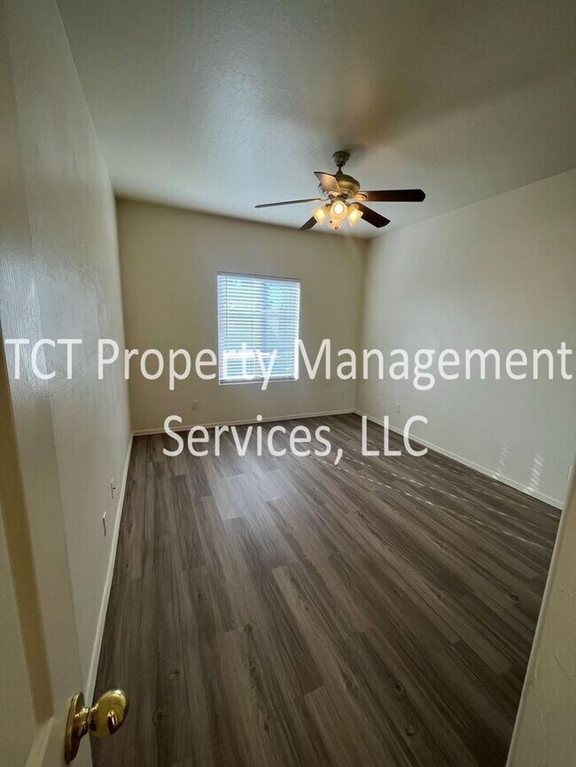 Building Photo - Two Bedroom Condo in Mesa!