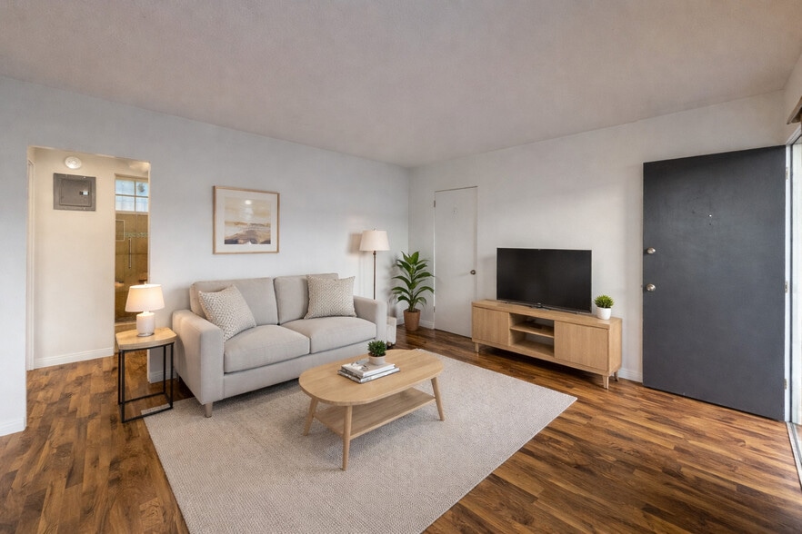 Building Photo - 1433 25th St