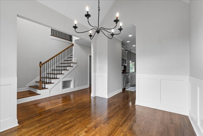Building Photo - Move-In Ready Luxury in Island Point Estates