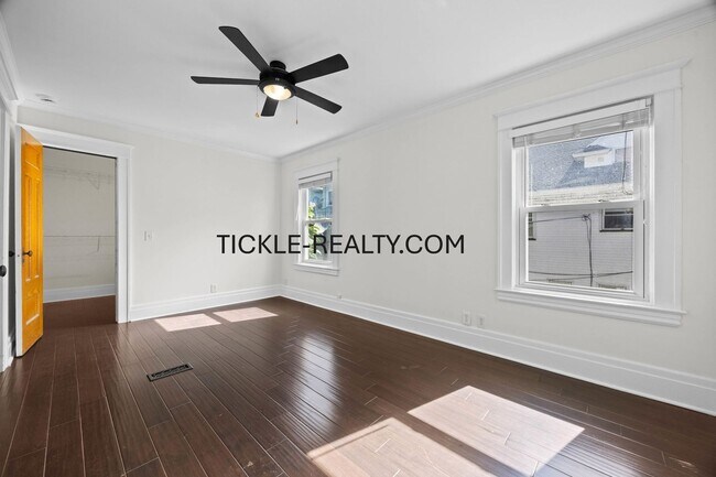 Building Photo - 15-17 Roosevelt St