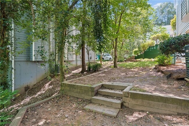 Building Photo - 5200 Laurel Bridge Dr SE