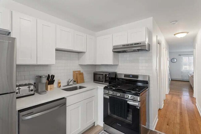 Building Photo - 9662 Golf Terrace