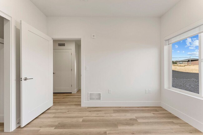 Building Photo - Brand New Modern Apartments at Ascesa