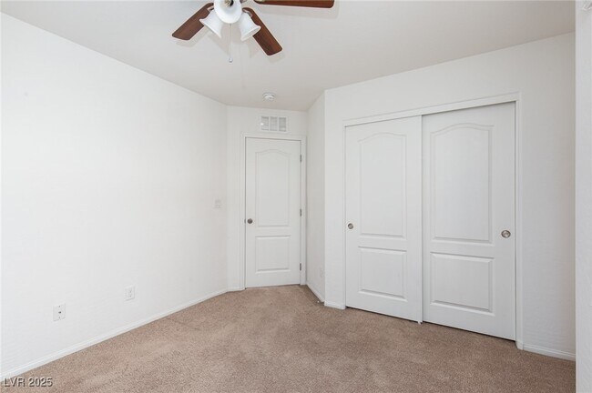 Building Photo - 888 Royal Amethyst Way