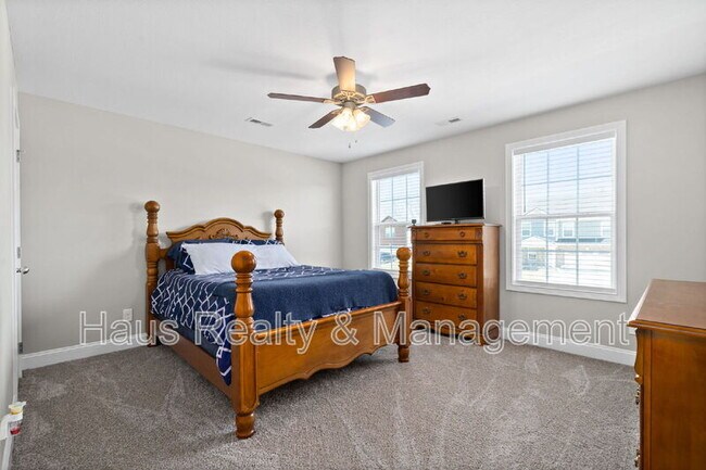 Building Photo - 764 Lillian Grace Dr