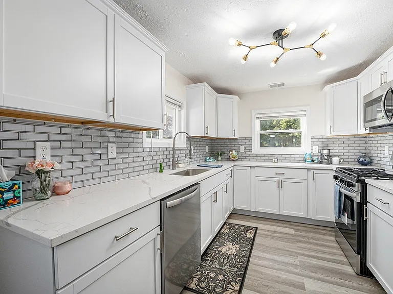 Building Photo - 10508 W 129th Ave