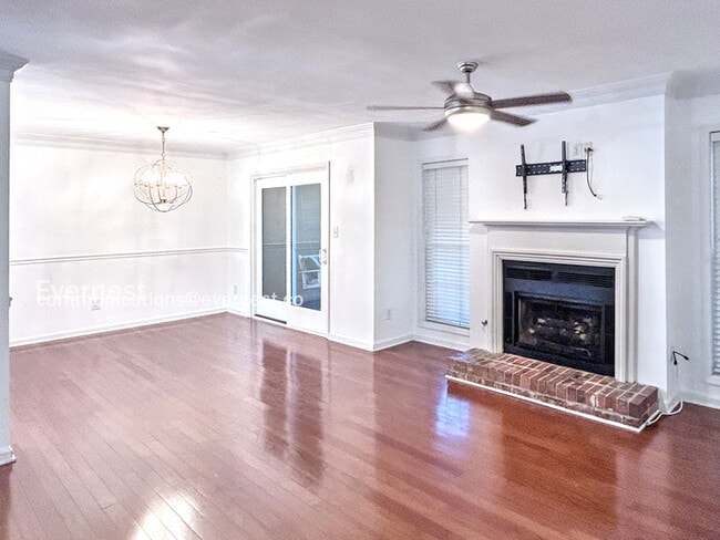Building Photo - 1105 Lenox Way NE