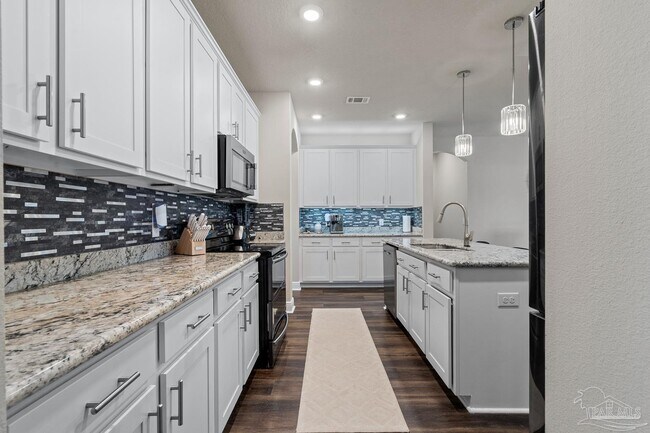Building Photo - 3552 Pelican Bay Cir