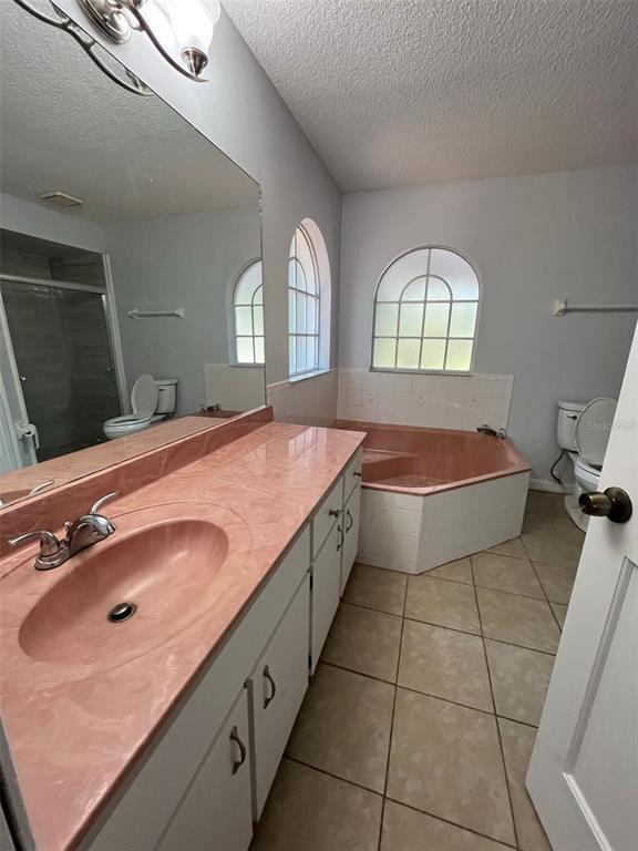 Building Photo - 1098 Seagate Dr W