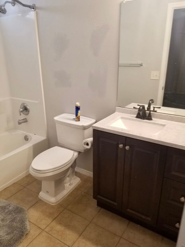 Building Photo - 5095 Kensington Way