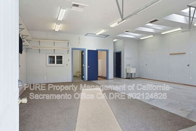 Building Photo - 7777 Uplands Way