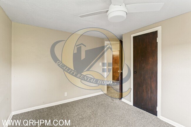 Building Photo - 3 bedroom ranch in the Kearsley School Dis...