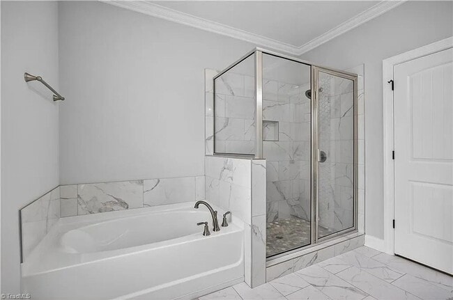 Building Photo - ****** $200 OFF FIRST FULL MONTH OF RENT!! ******