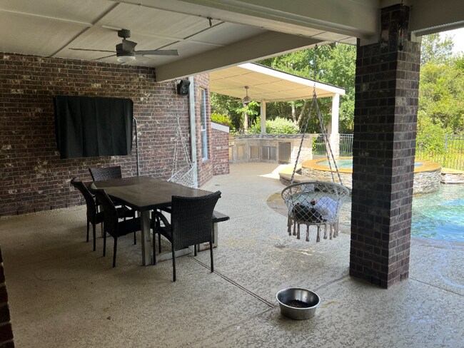 Building Photo - 21103 Kelliwood Arbor Ln