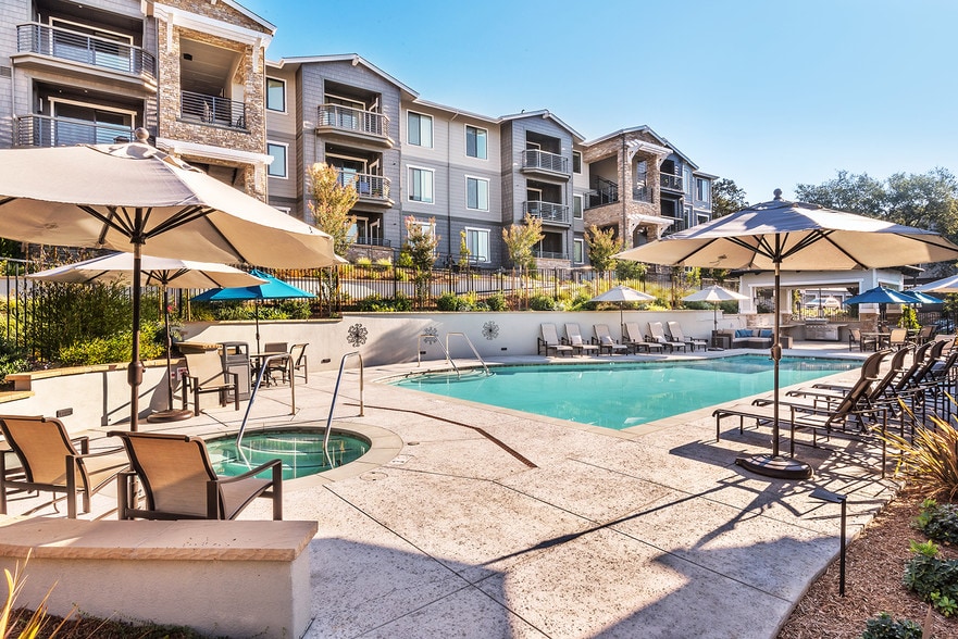 Canyon Oaks Luxury Apartments 4627 Thomas Lake Harris Dr Santa Rosa