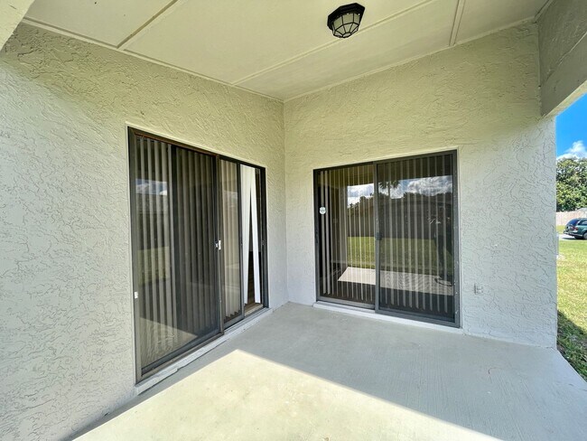 Building Photo - GREAT 3/2 HOME IN OVIEDO STILLWATER SUBDIVISION