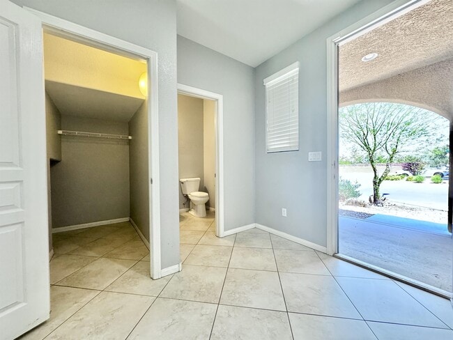 Building Photo - 10544 Pembroke Bay St