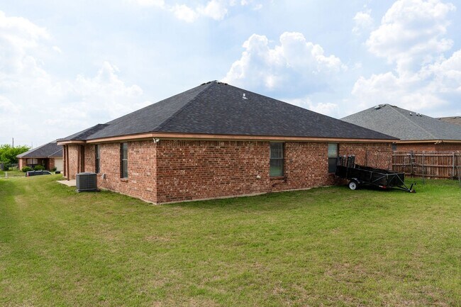 Building Photo - 3606 Dustin Ct