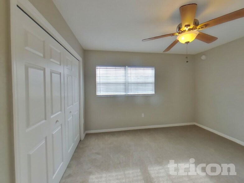 Building Photo - 3256 Enclave Blvd