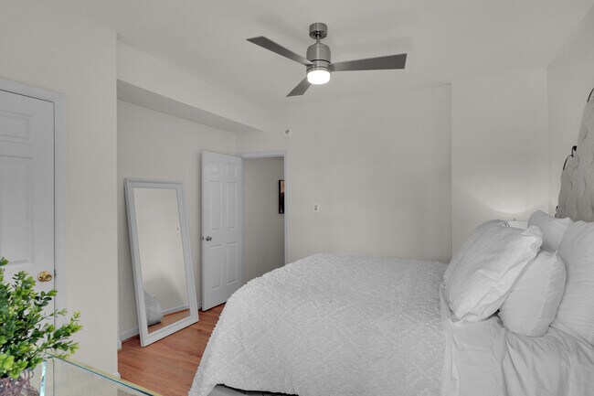 Building Photo - 506 M St NW