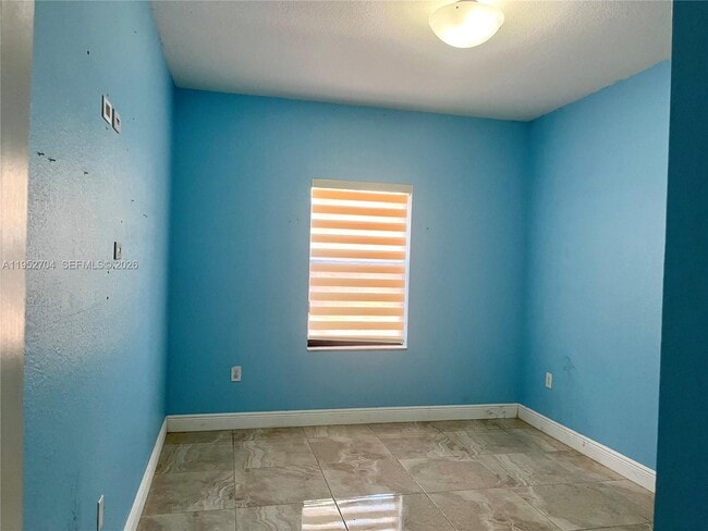 Building Photo - 11433 SW 242nd Ln