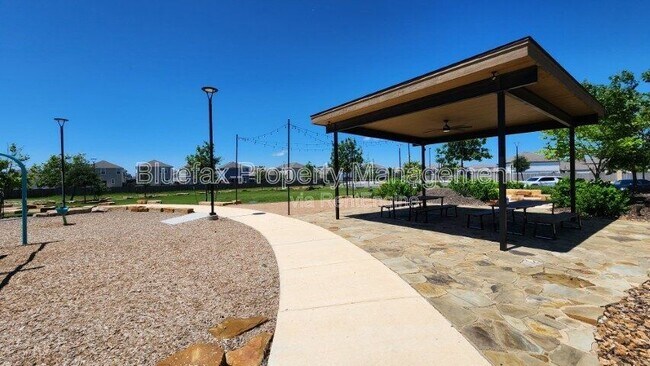 Building Photo - 14374 Palm Ridge