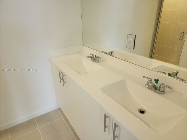 Building Photo - 2468 SE 24th Terrace