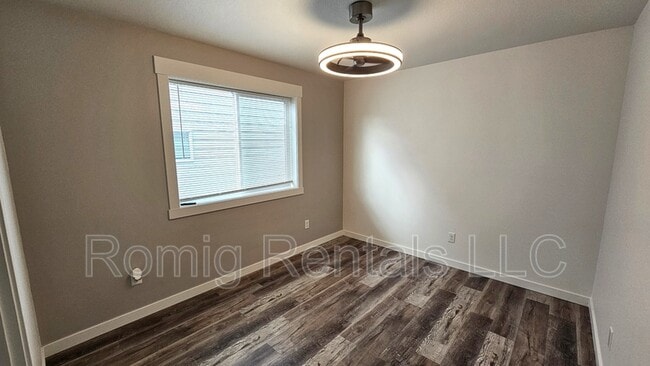 Building Photo - 906 NW 178th St