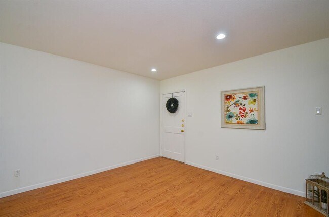 Building Photo - 2238 S Piney Point Rd