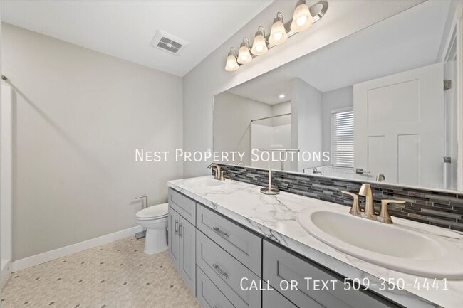Building Photo - 551 Battery Dr
