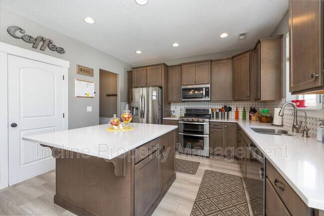 Building Photo - 9313 N Vernham Ln