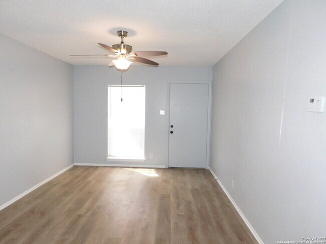 Building Photo - 6707 Pleasant Oak Dr