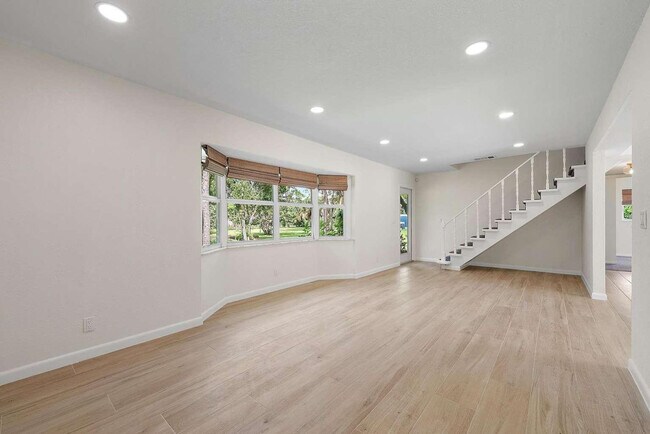 Building Photo - 11828 171st Ln N