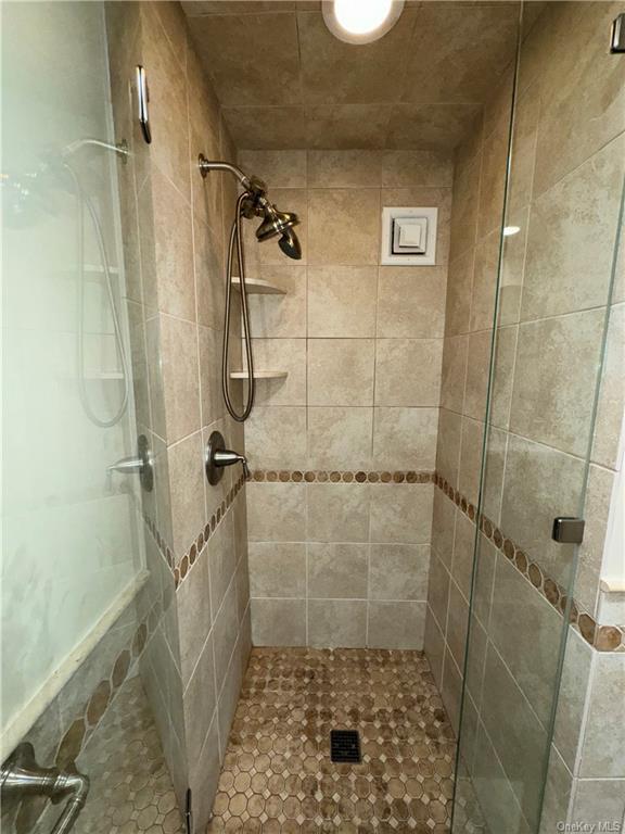 Building Photo - 300 Mamaroneck Ave