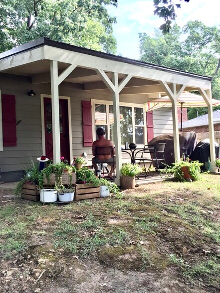 Water Side Patio and Entrance - 1114 W 17th St