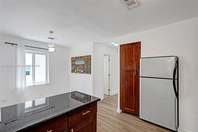Building Photo - 655 85th St