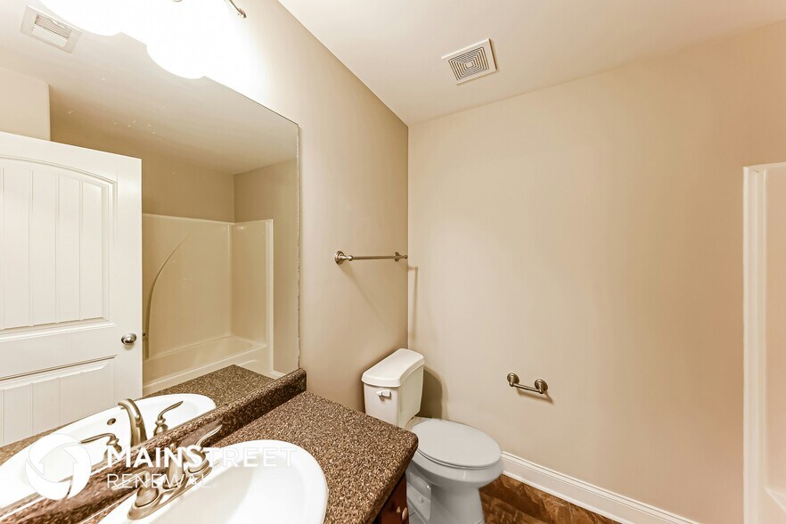 Building Photo - 133 Hidden Trace Ct