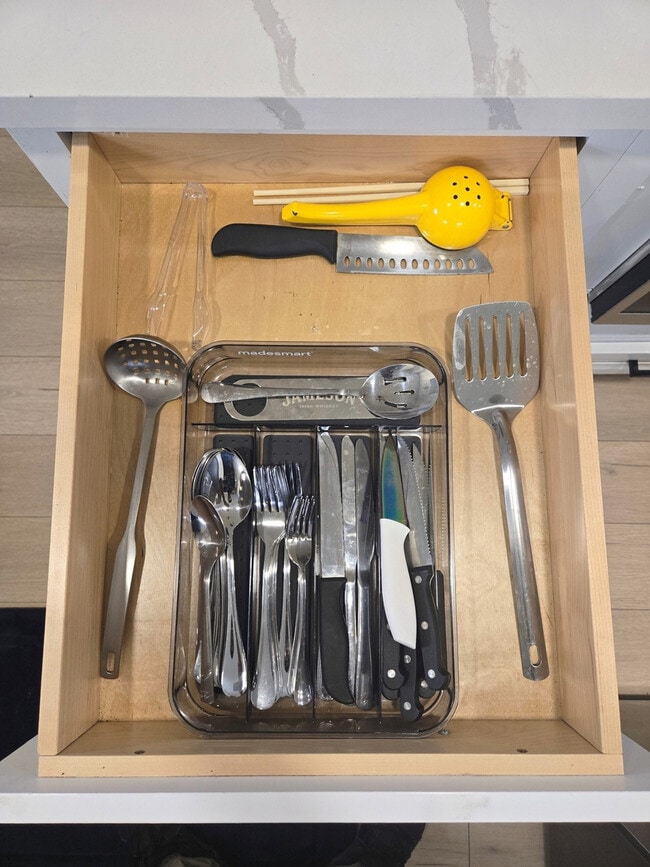 Building Photo - 1059 Gillespie Dr