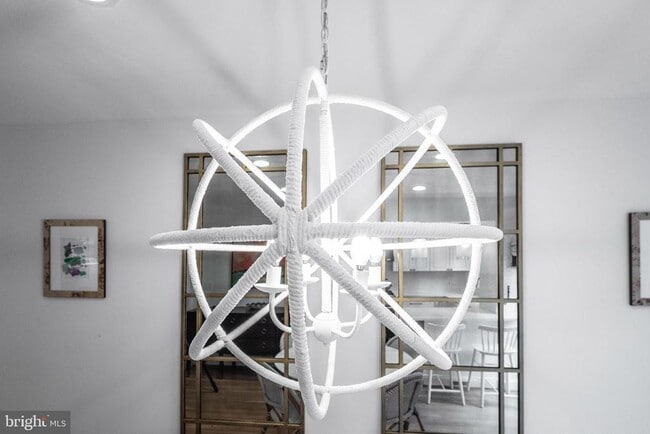 Building Photo - 822 S Royal St