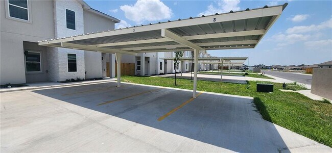 Building Photo - 4700 W Huckleberry St
