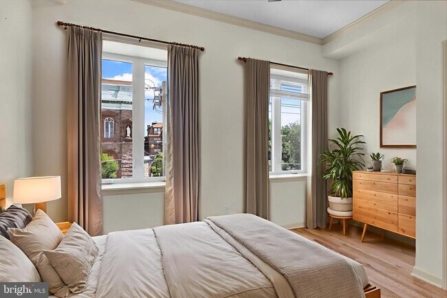 Building Photo - 2528 E Allegheny Ave