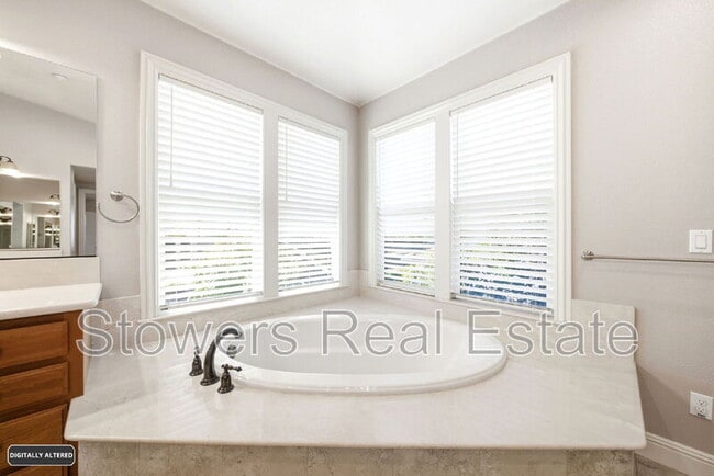 Building Photo - 3315 Ashbourne Cir